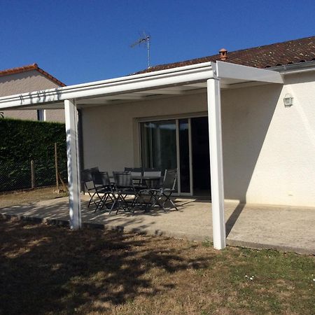 Maison D'Hotes Saint-Julien-l'Ars Exterior photo